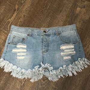 Celebrity Pink Jean Shorts Distressed Size 13 Button Fly Medium‎ Wash